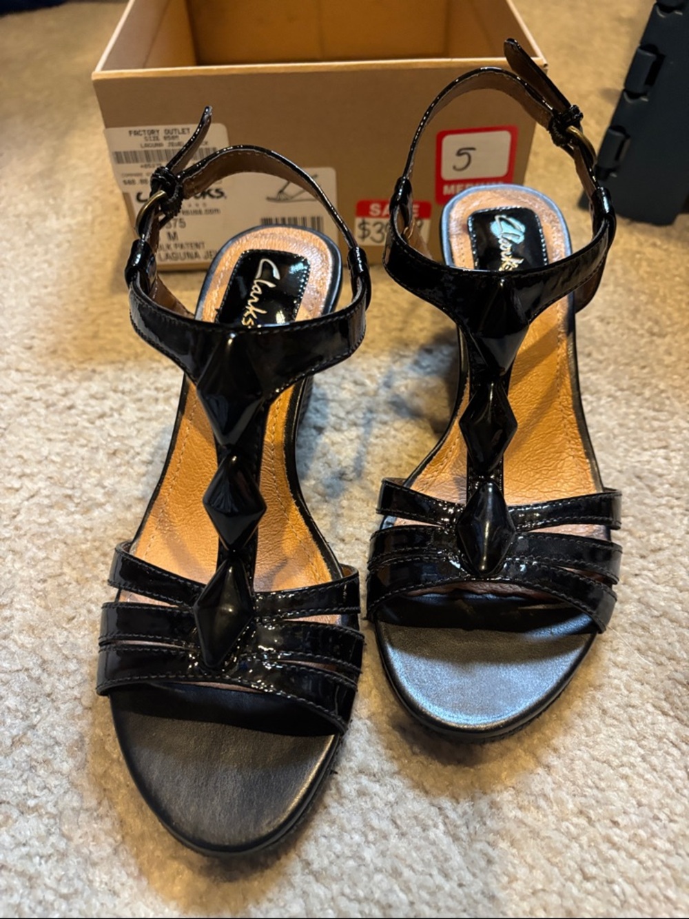 Clarks Black Patent Heeled New in Box Dress Sandals Laguna Jewel size 5 M